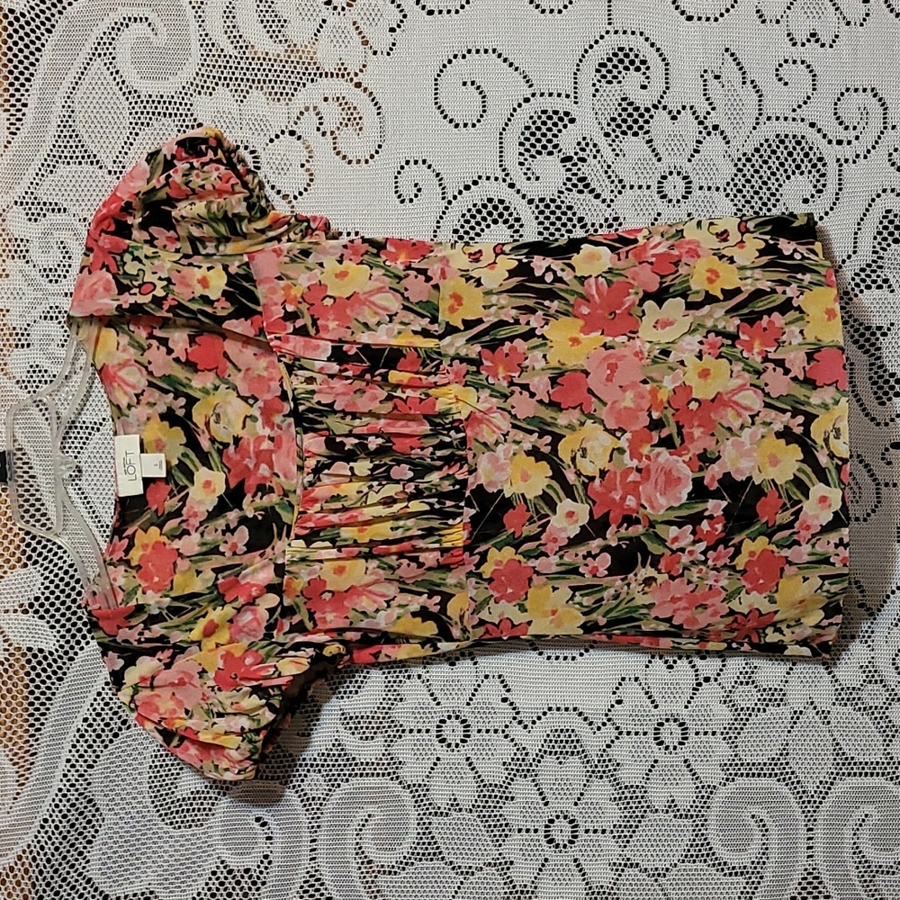 🎲 Sweet Floral Shirt